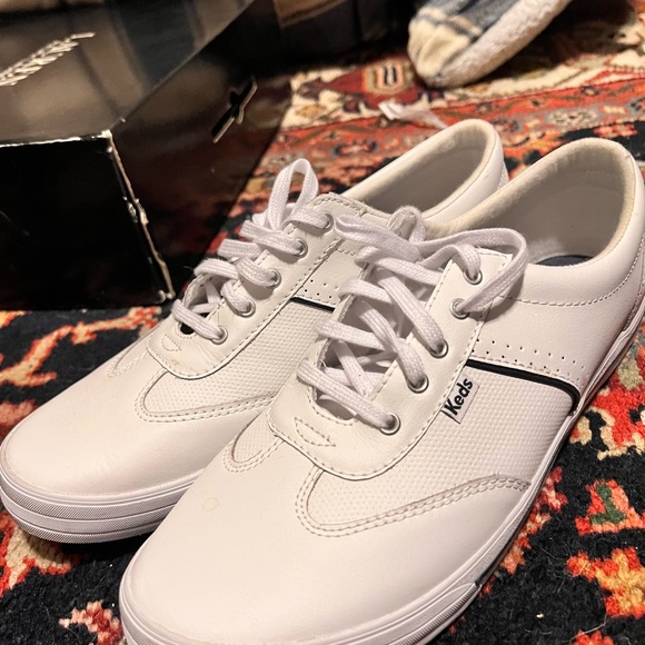 Tommy Hilfiger Size 10 and Keds size 10.  2 pairs for $45 only.  Negotiable - Picture 4 of 6